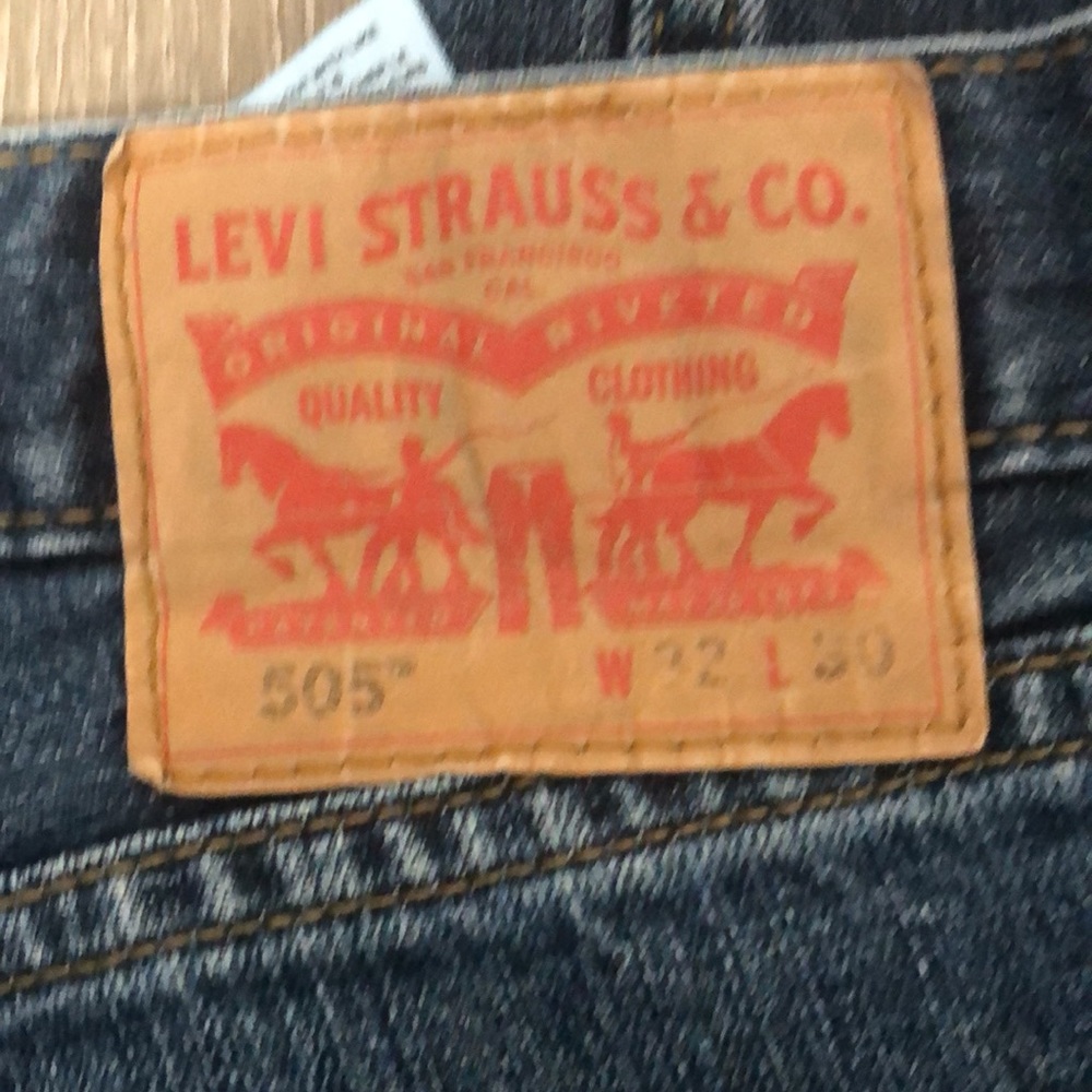 Men’s Levi’s size is W 32 L 30 - Picture 5 of 8